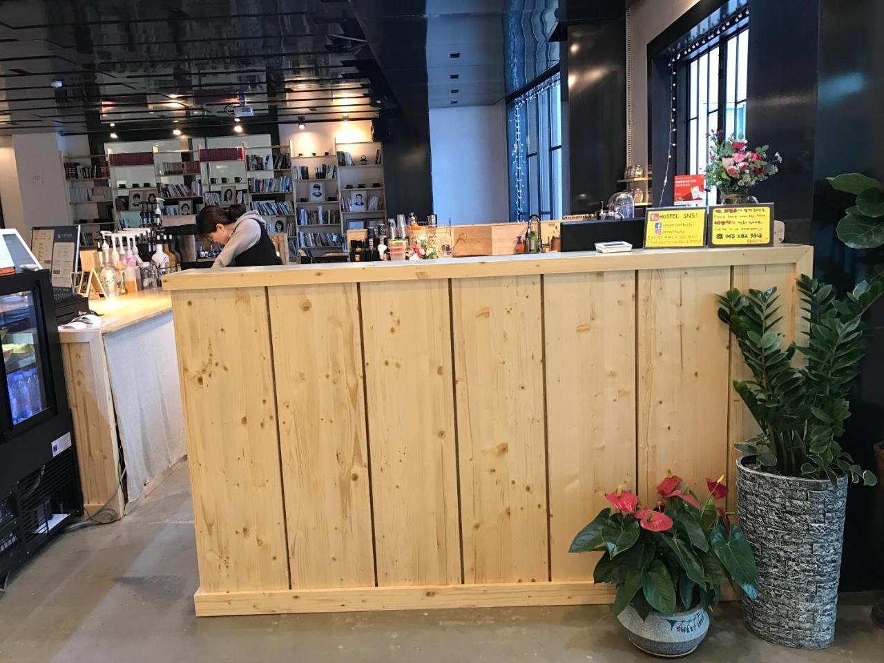 One Percent Hostel Jeonju Εξωτερικό φωτογραφία