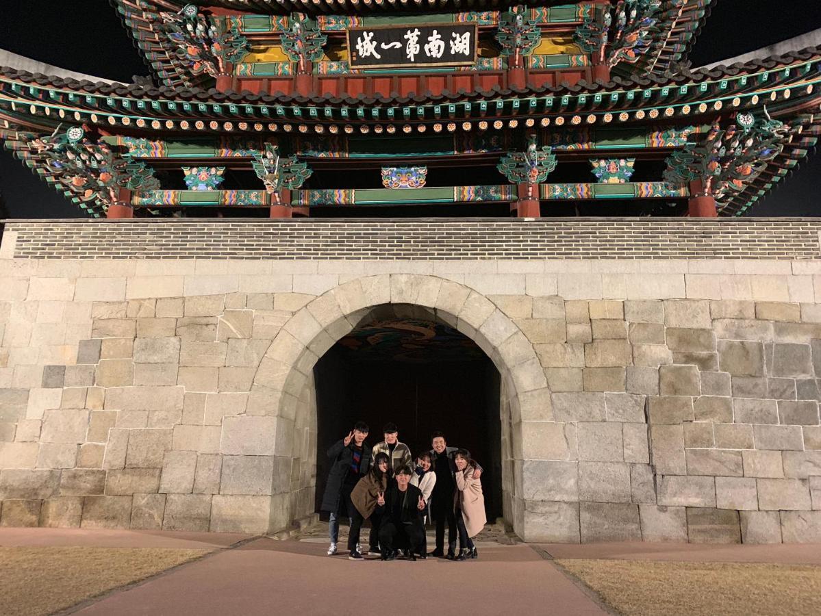 One Percent Hostel Jeonju Εξωτερικό φωτογραφία